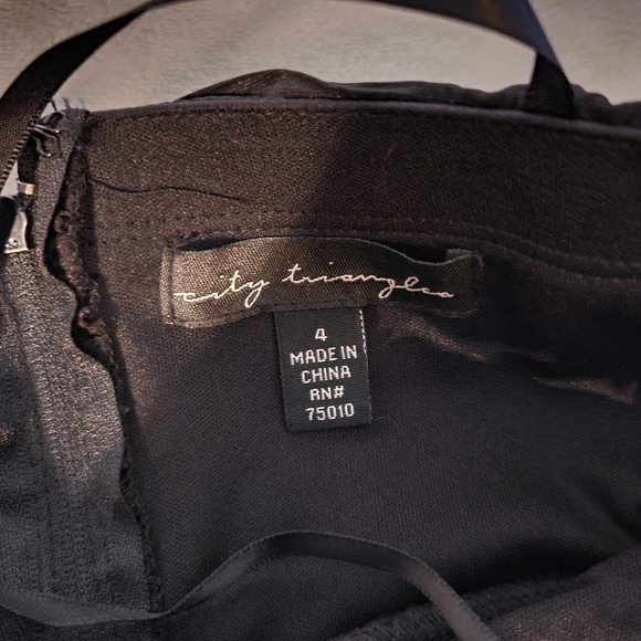 City Triangle Black Stretchy Bodycon Dress Size 4 - Picture 13 of 13